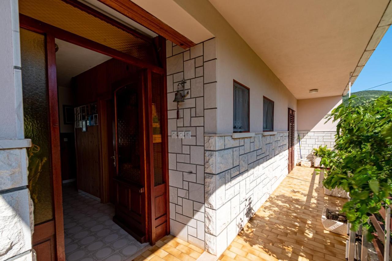 Apartments Mak Račišće Esterno foto