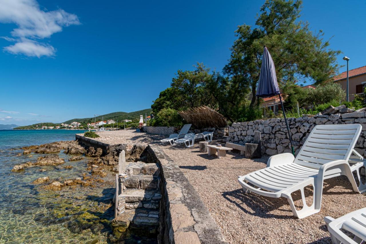 Apartments Mak Račišće Esterno foto