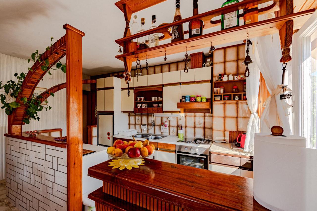 Apartments Mak Račišće Esterno foto