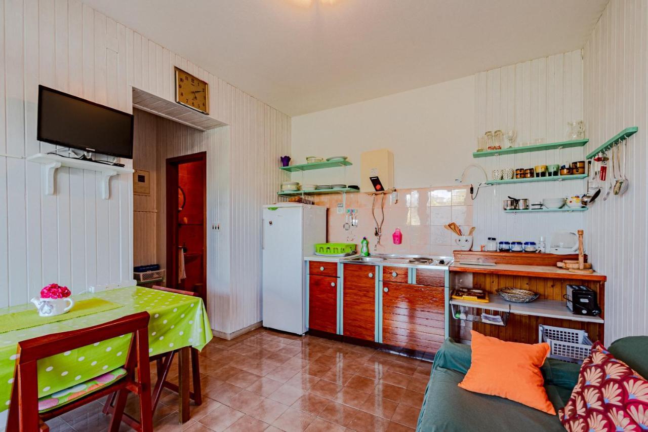 Apartments Mak Račišće Esterno foto