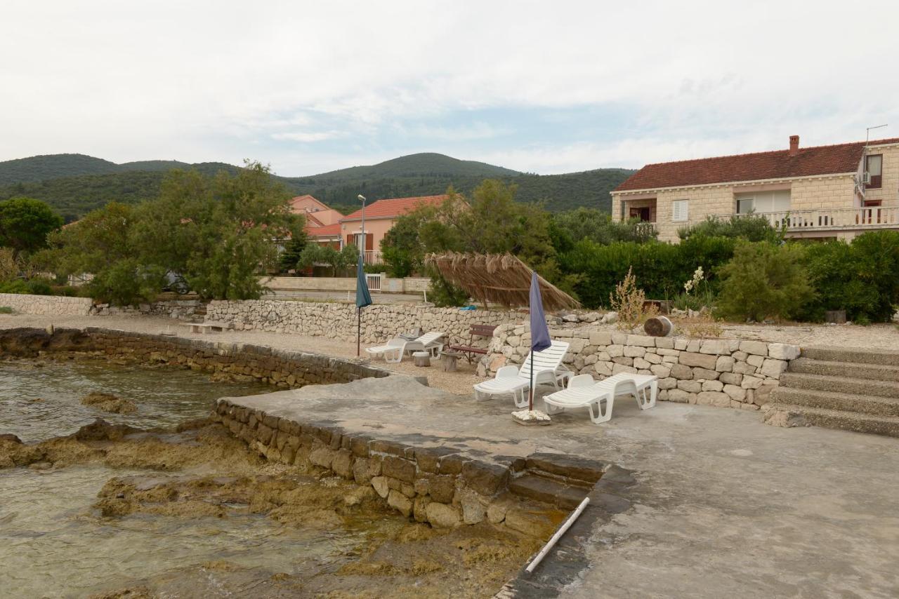 Apartments Mak Račišće Esterno foto